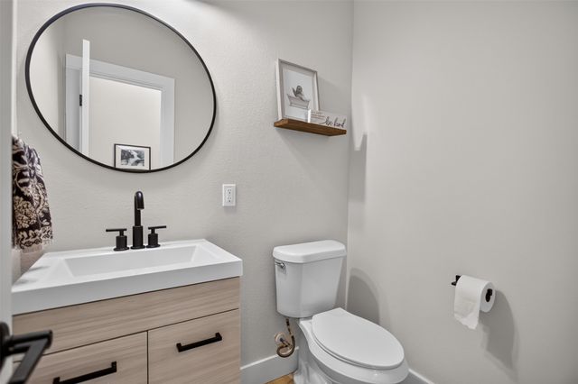 2511 Gladstone Drive, Dallas, TX 75211