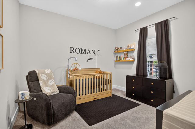 2511 Gladstone Drive, Dallas, TX 75211