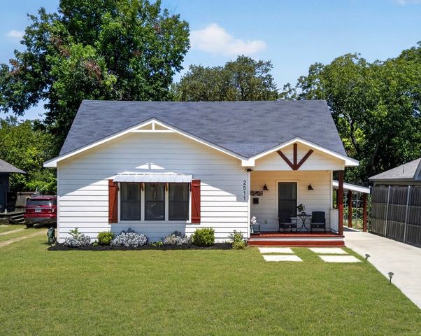 2511 Gladstone Drive, Dallas, TX 75211