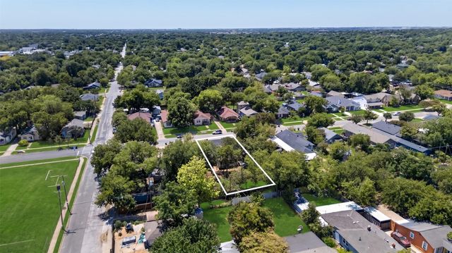 2511 Gladstone Drive, Dallas, TX 75211