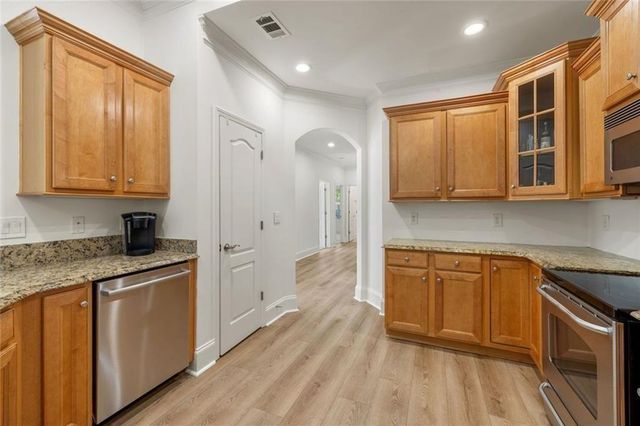 12100 Seasons Trace, Alpharetta, GA 30004