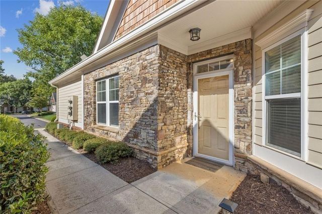 12100 Seasons Trace, Alpharetta, GA 30004