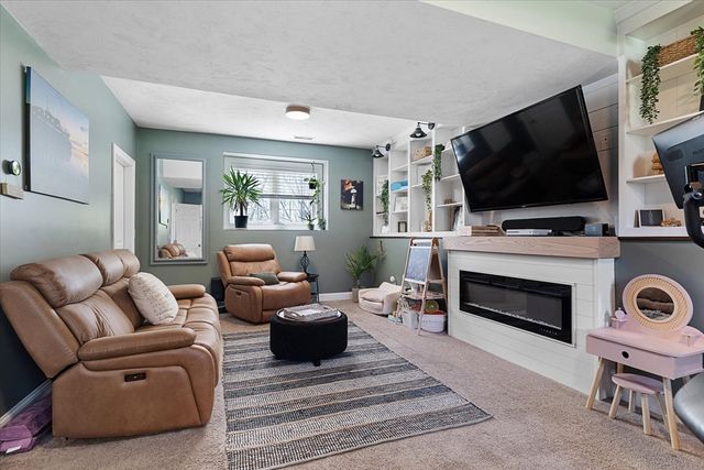 1 Sherry Lane, Spencer, MA 01562
