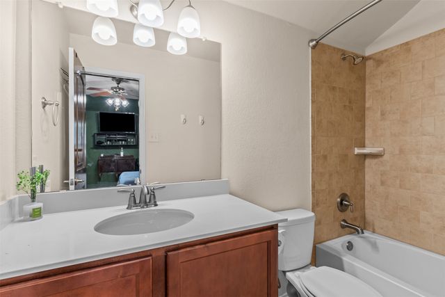 404 Marquette Drive, Van Alstyne, TX 75495