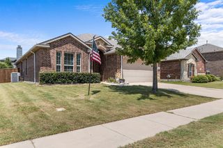 404 Marquette Drive, Van Alstyne, TX 75495