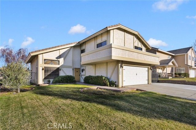 13685 Hidden Valley Road, Victorville, CA 92395