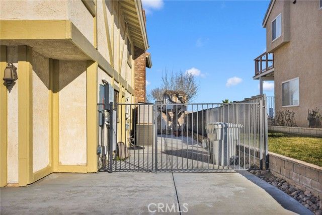 13685 Hidden Valley Road, Victorville, CA 92395