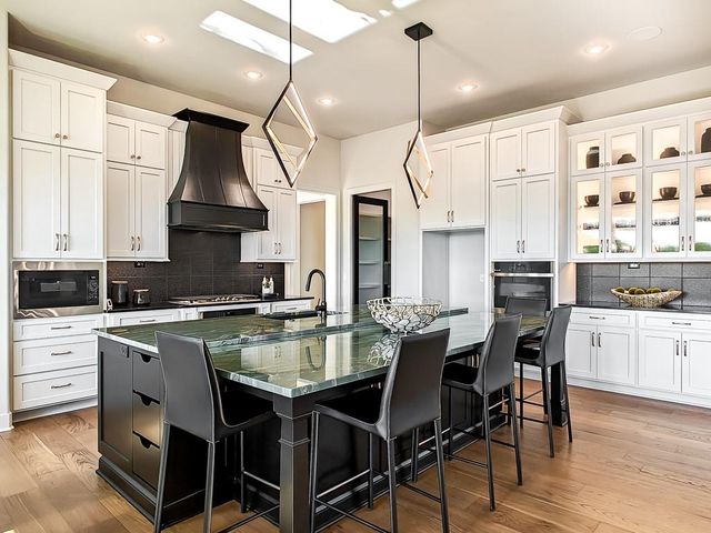 21509 W 80th Terrace, Shawnee, KS 66220
