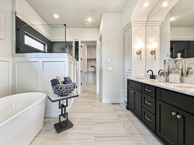 21509 W 80th Terrace, Shawnee, KS 66220