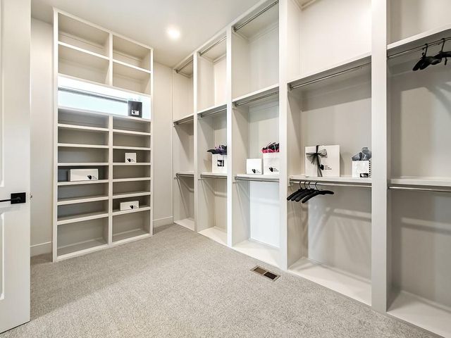 21509 W 80th Terrace, Shawnee, KS 66220