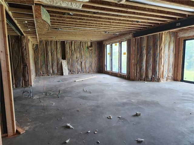 21509 W 80th Terrace, Shawnee, KS 66220