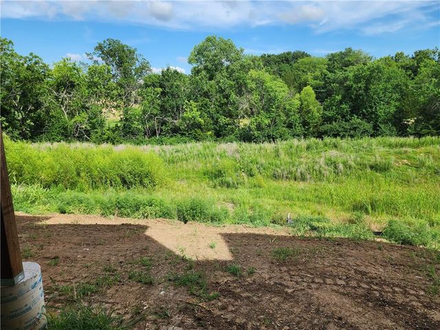 21509 W 80th Terrace, Shawnee, KS 66220