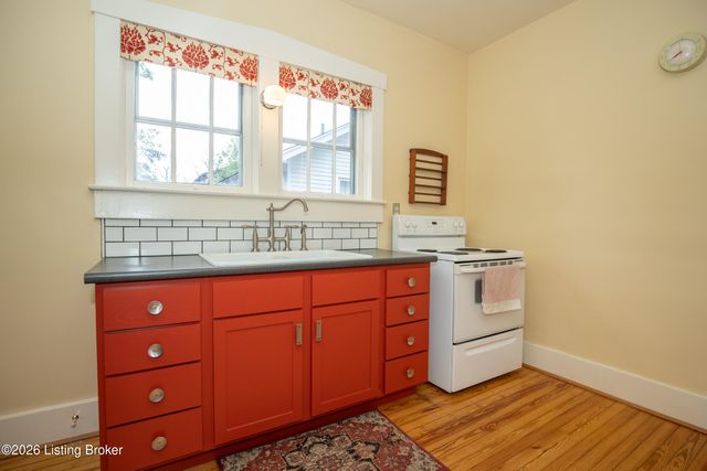 1211 Delor Ave, Louisville, KY 40217