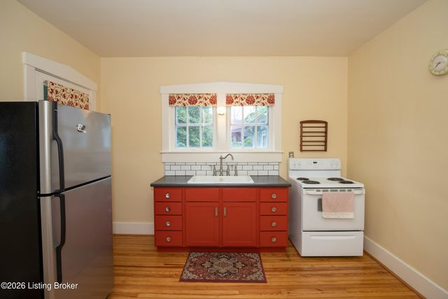 1211 Delor Ave, Louisville, KY 40217