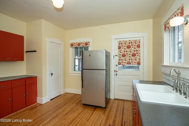 1211 Delor Ave, Louisville, KY 40217