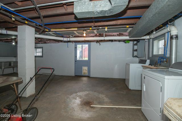 1211 Delor Ave, Louisville, KY 40217