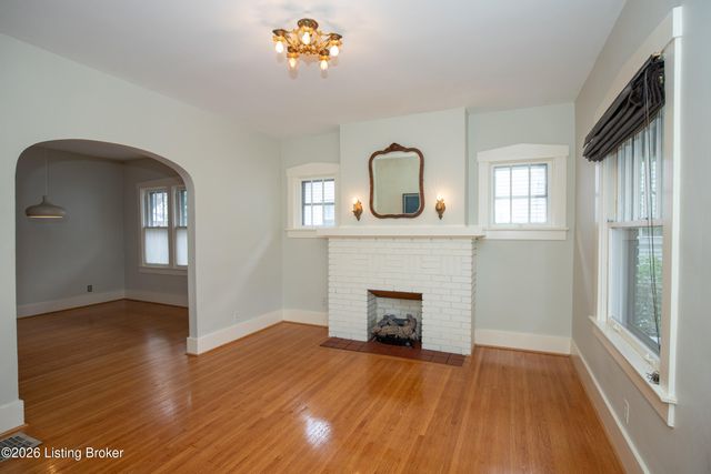 1211 Delor Ave, Louisville, KY 40217