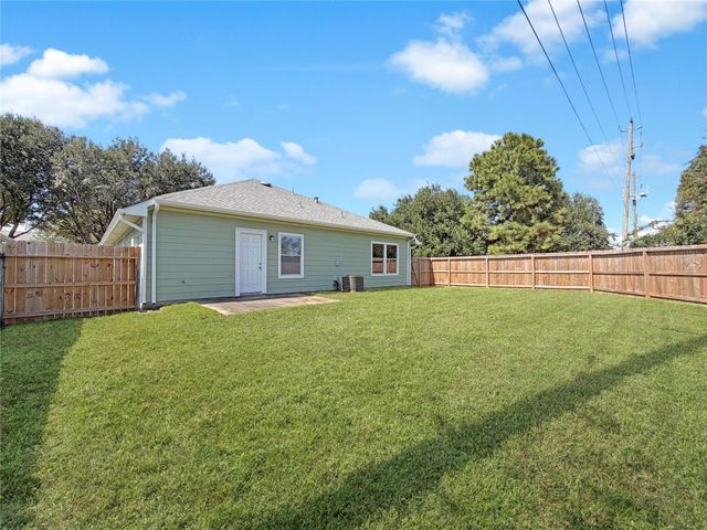 9418 Belleclaire Lane, Houston, TX 77044