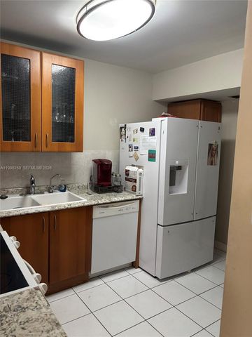 4350 Hillcrest Dr 303, Hollywood, FL 33021