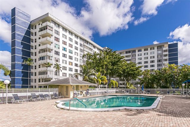 4350 Hillcrest Dr 303, Hollywood, FL 33021