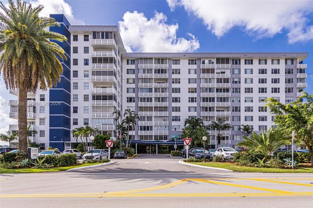 4350 Hillcrest Dr 303, Hollywood, FL 33021