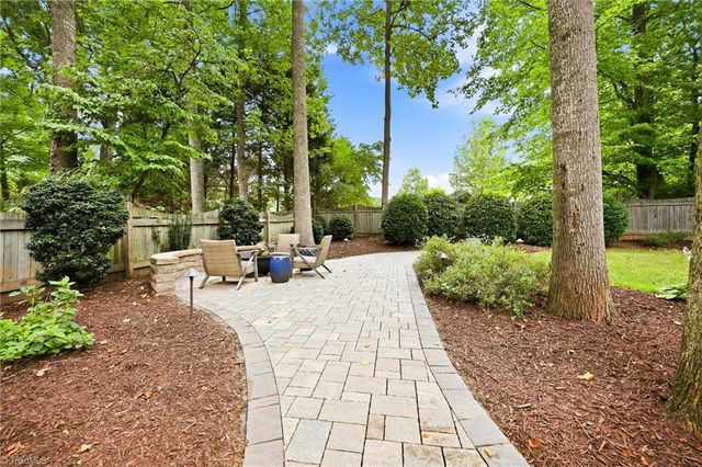 4911 Setter Court, Jamestown, NC 27282