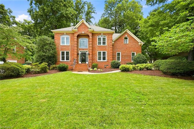 4911 Setter Court, Jamestown, NC 27282