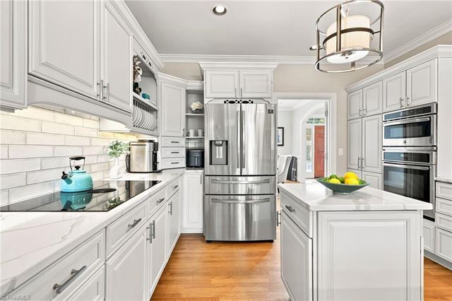 4911 Setter Court, Jamestown, NC 27282