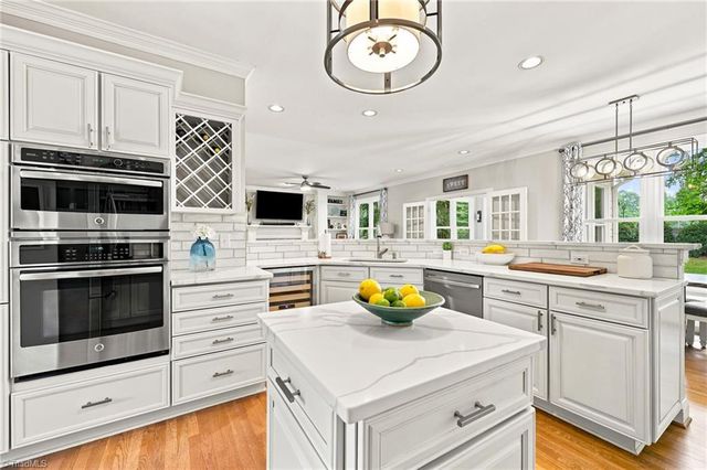 4911 Setter Court, Jamestown, NC 27282