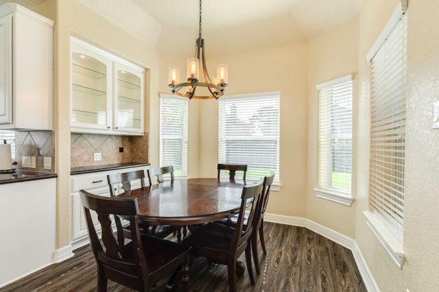 264 Lasso Street, Angleton, TX 77515