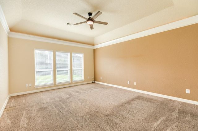 264 Lasso Street, Angleton, TX 77515