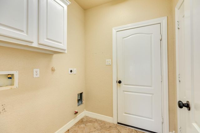 264 Lasso Street, Angleton, TX 77515