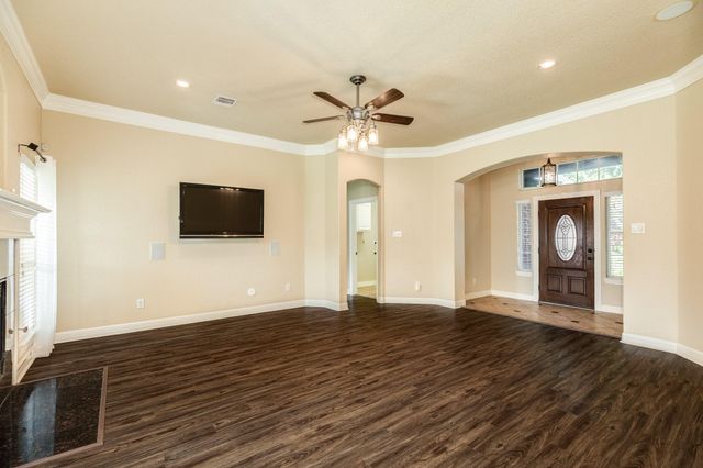 264 Lasso Street, Angleton, TX 77515