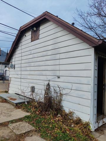 4549 N 29th STREET, Milwaukee, WI 53209