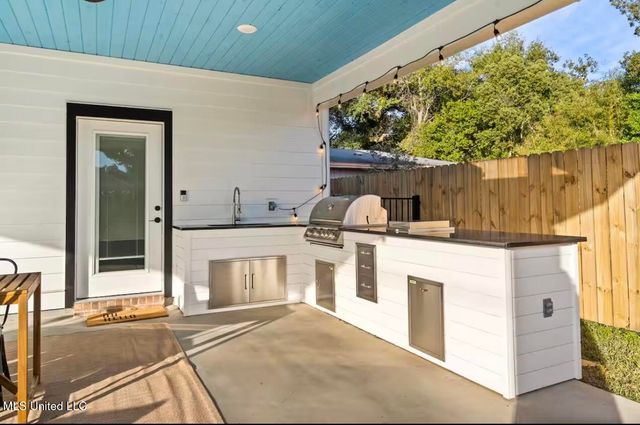 435 3rd Street, Gulfport, MS 39501