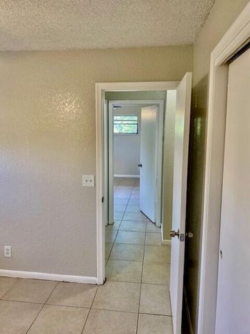 200 Croton Avenue 208, Lantana, FL 33462