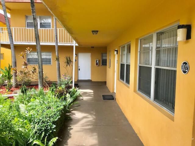 200 Croton Avenue 208, Lantana, FL 33462