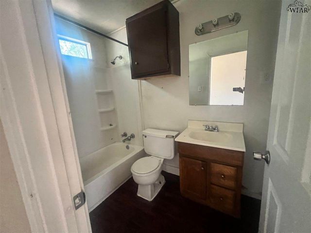 2006 BELL STREET, Wichita Falls, TX 76301