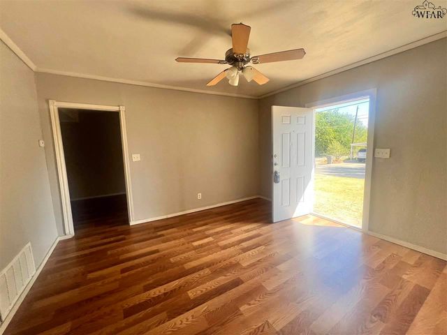 2006 BELL STREET, Wichita Falls, TX 76301