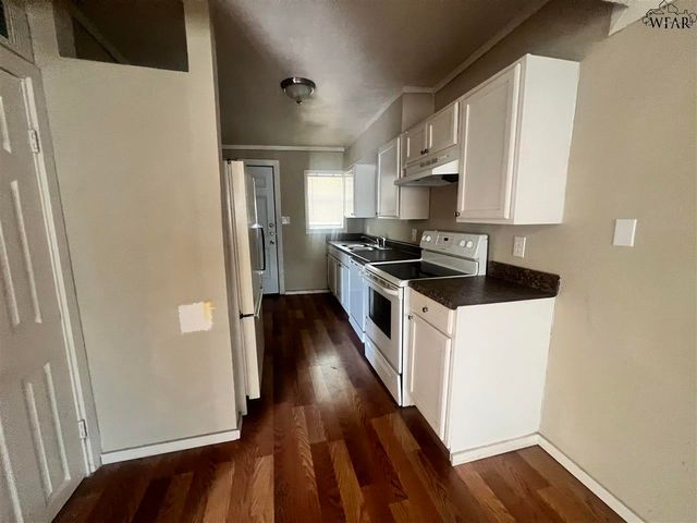 2006 BELL STREET, Wichita Falls, TX 76301