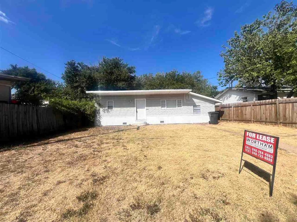 2006 BELL STREET, Wichita Falls, TX 76301