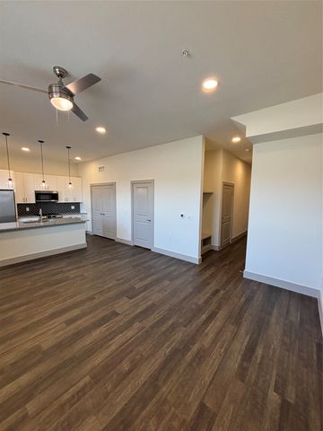 2036 Oak Grove 223, Aubrey, TX 76227