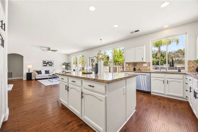 39638 Bayonne Place, Murrieta, CA 92562