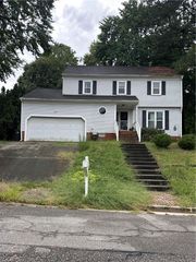 866 Garrow RD, Newport News, VA 23608