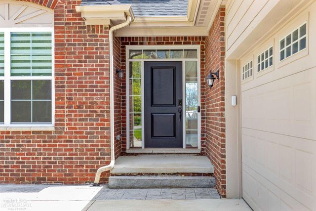 6148 Birchcrest Lane, Commerce Twp, MI 48382