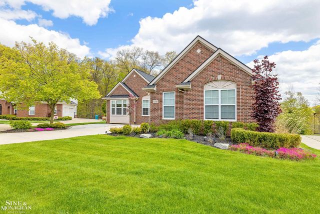 6148 Birchcrest Lane, Commerce Twp, MI 48382