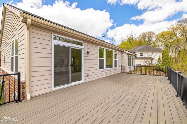 6148 Birchcrest Lane, Commerce Twp, MI 48382