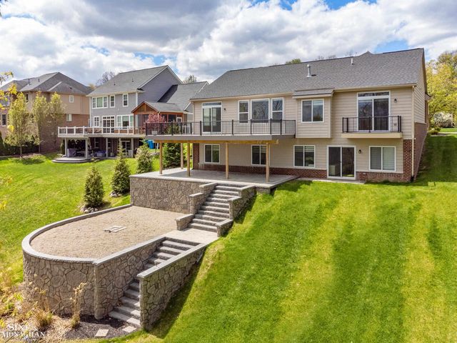 6148 Birchcrest Lane, Commerce Twp, MI 48382