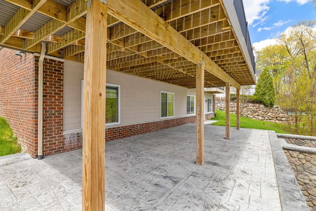 6148 Birchcrest Lane, Commerce Twp, MI 48382