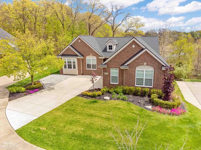 6148 Birchcrest Lane, Commerce Twp, MI 48382